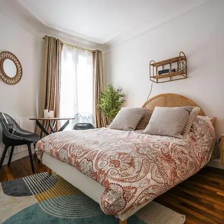 Tranquil Retreat In The 16th Arrondissement