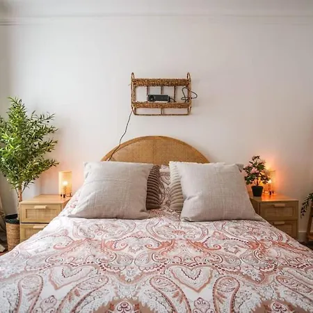 Tranquil Retreat In The 16th Arrondissement Appartamento Parigi